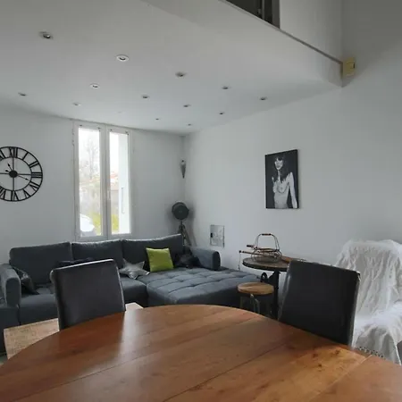 Villa For 10 People With Swimming Pool On The Island Of Oleron *
